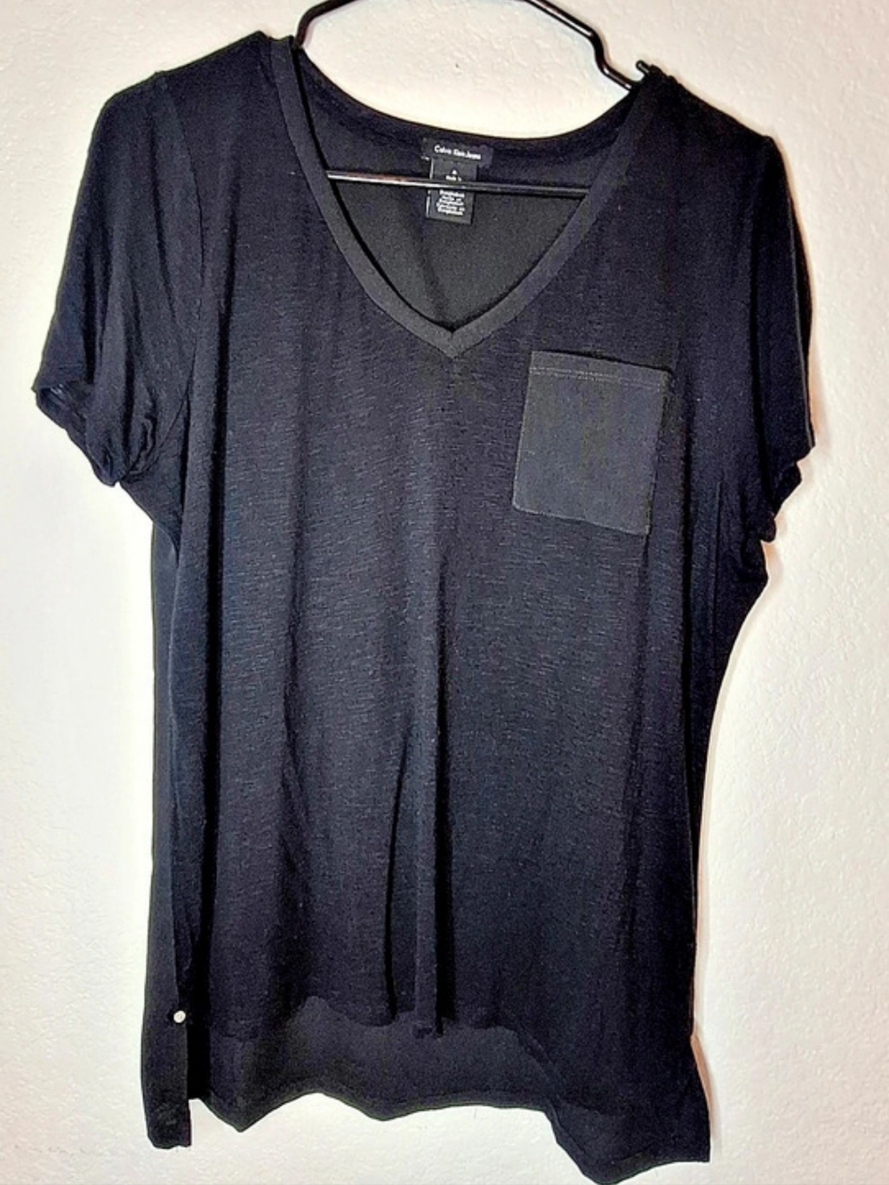 Calvin Klein Jeans Black V-Neck Tee Size Medium